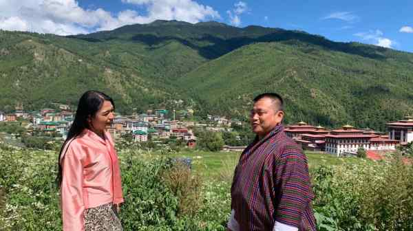 Bhutan's capital&nbsp;Thimphu has lots of greenery, even in the center of the city.&nbsp;(Photo by Moyuru Baba)