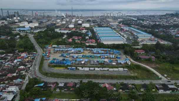 General view of Balikpapan in Indonesia. The proposed Trans-Borneo Railways project connects the western part of the island to the city&nbsp;as well as future Indonesian capital of Nusantara.