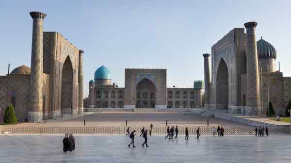 Registan Square&nbsp;in Samarkand. Uzbekistan is positioned to be a transport hub&nbsp;of the Eurasian continent.&nbsp;(Photo by Akira Takemura)