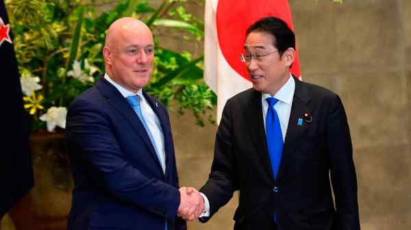 New Zealand Prime Minister Christopher Luxon&nbsp;meets&nbsp;with&nbsp;Japanese counterpart Fumio Kishida on June 19 during&nbsp;his first trip to Japan since taking office in 2023. (Pool via Reuters)