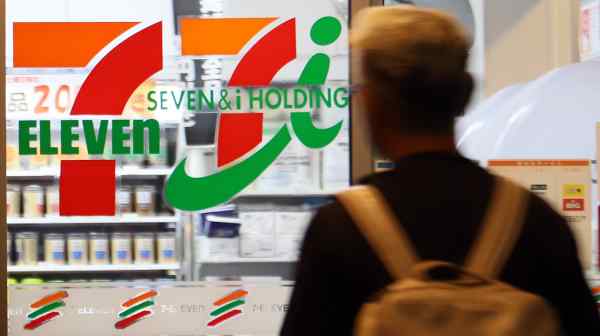 Seven &amp; i Holdings operates a sprawling retail empire in Japan, including 7-Eleven convenience stores. (Photo by Yoshiyuki Tamai)