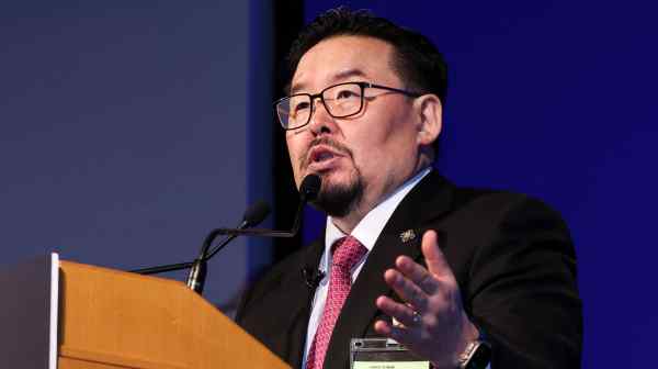 Gombojav Zandanshatar, chairman of the State Great Hural of Mongolia, speaks at the Future of Asia forum in Tokyo on May 23. (Photo by Yuki Kohara)