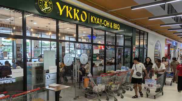 YKKO has opened its first Thai location in a Bangkok shopping mall. (Photo by Nikkei)